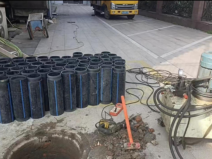 信阳PE置换管厂家 DN315置换管 非开挖管短管置换